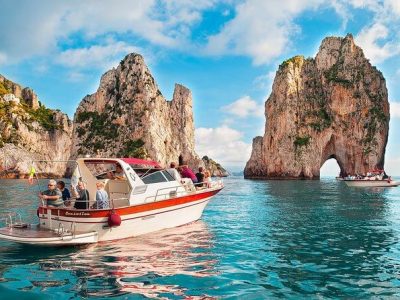 Boat tour to Capri